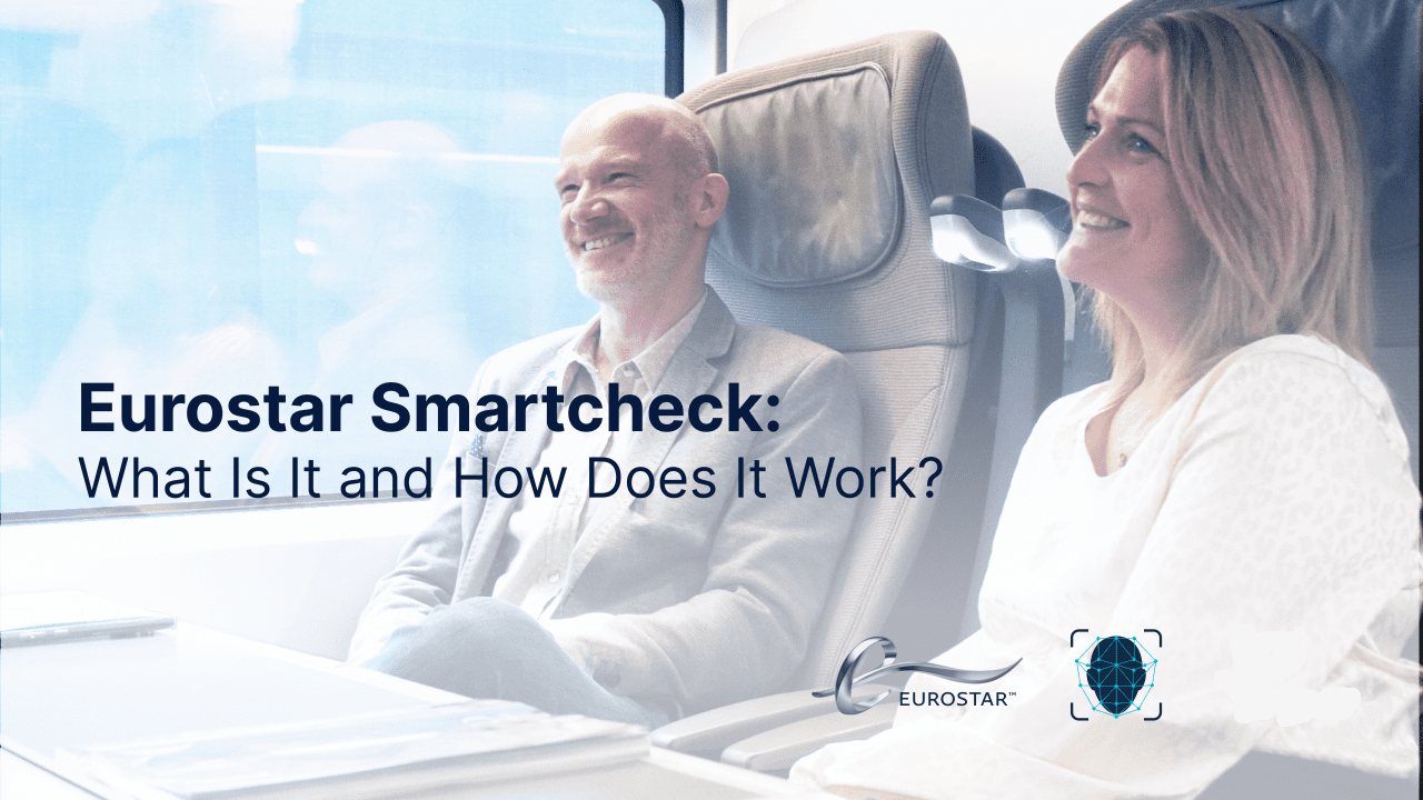 Imagen de dos viajeros utilizando el sistema de facturación biométrica Eurostar Smartcheck para viajes sin contacto